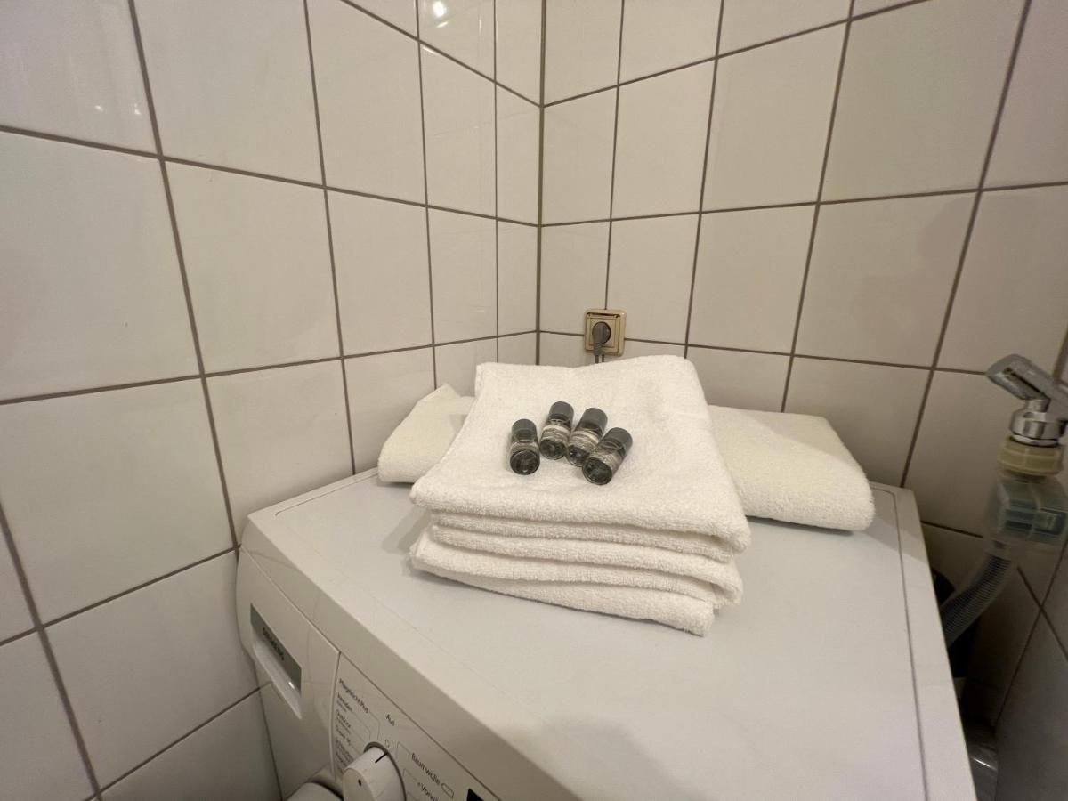 Maisonette Penthouse Fuer 8 Personen By Rabe - Free Netflix & Kostenloser Parkplatz & Grosse Terrasse Karlsruhe Eksteriør bilde